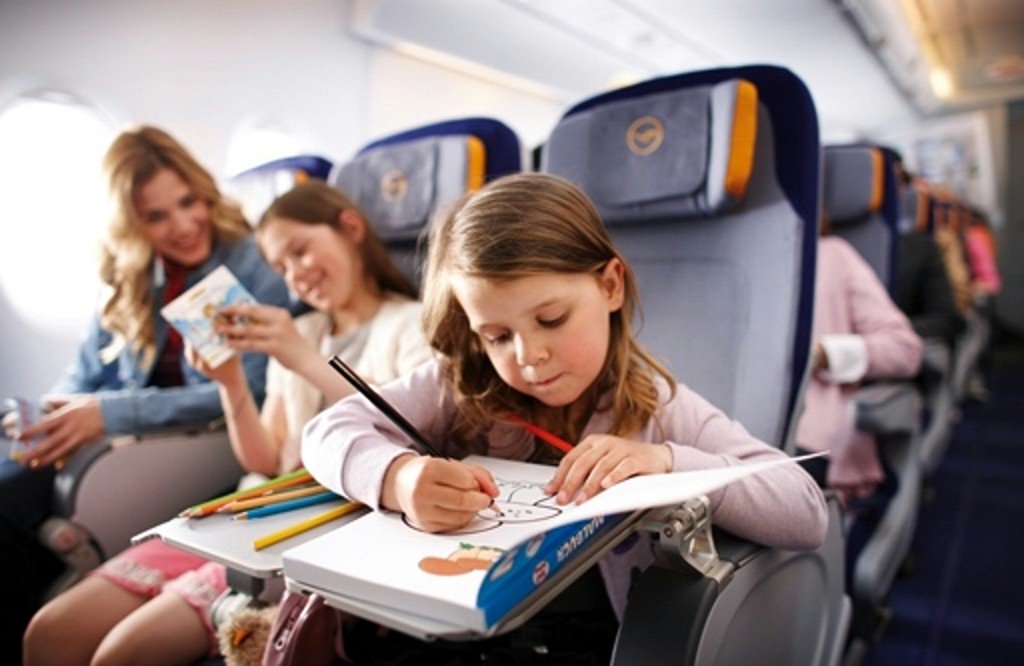 Что взять в самолет детям от 3 до 8 лет? - 5